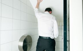 男性小知識(shí)|憋尿勃起竟然有這種危害，一定注重【平創(chuàng)新聞】